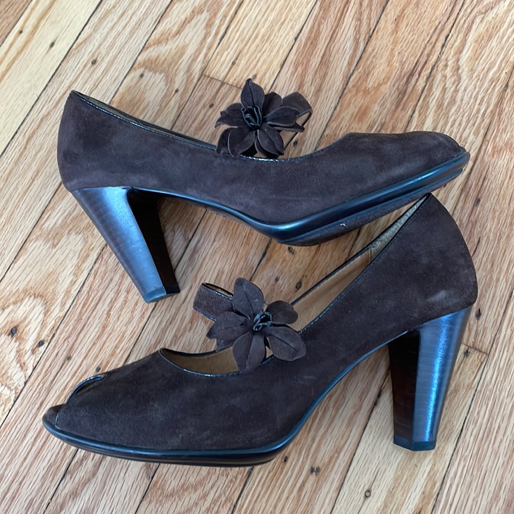 Sofft suede peep toe heels, size 9N